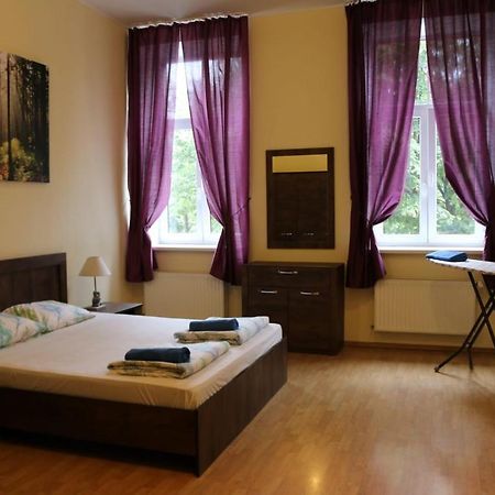 Raina Lux Apartment Riga Esterno foto